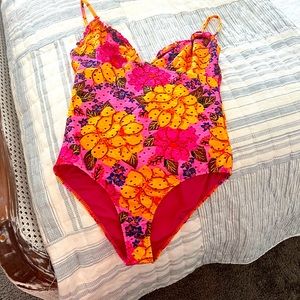 Farm Rio swimsuit size large
